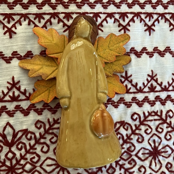 3 Fall Angels - Picture 9 of 14